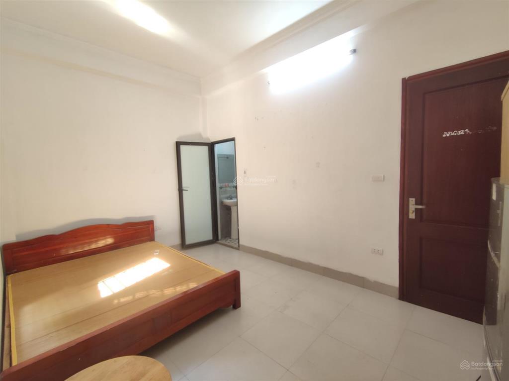 Phòng vip mễ trì thượng 26m² full đồ, thoáng, mát, ban công, sạch sẽ yên tĩnh, giá hời