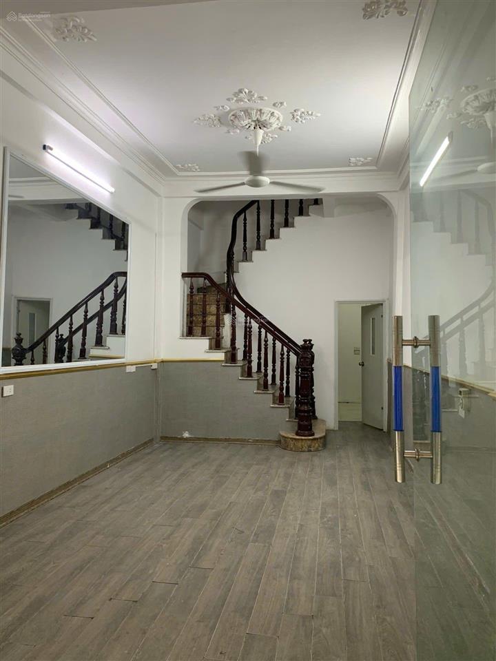 Cho thuê nhà 35m² x 4 tầng ngõ hào nam văn phòng công ty, kinh doanh online, lớp học trung tâm