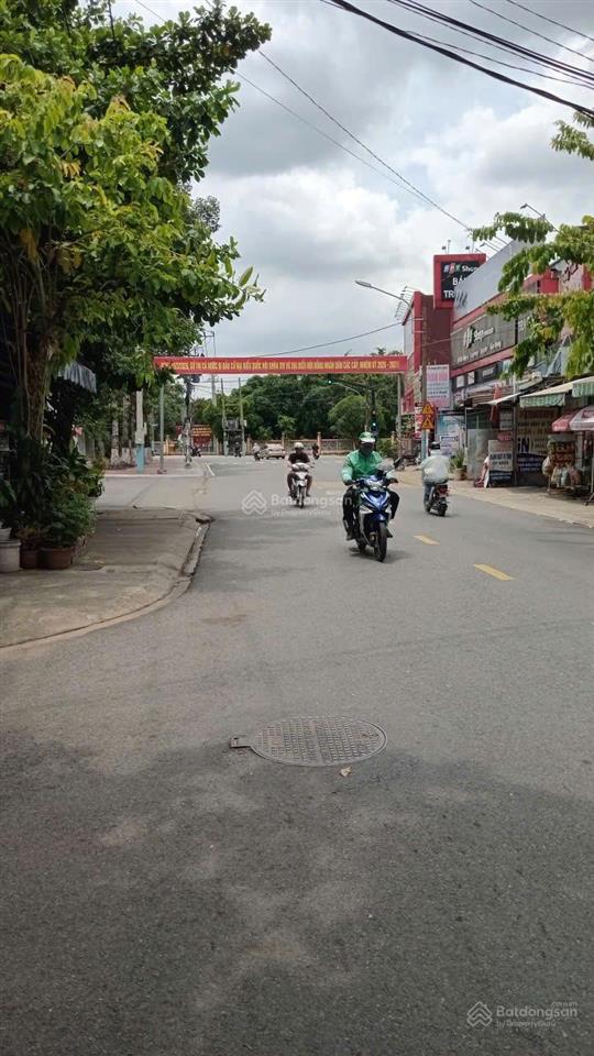 Bán nhà 2 lầu dt 109,1m2 gần chợ dĩ an 1