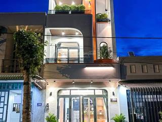 Chính chủ nhà 5,5x21 ngay chợ hưng long , 1 trệt 1 lầu giá 785 triệu, cho thuê 20 triệu/ tháng