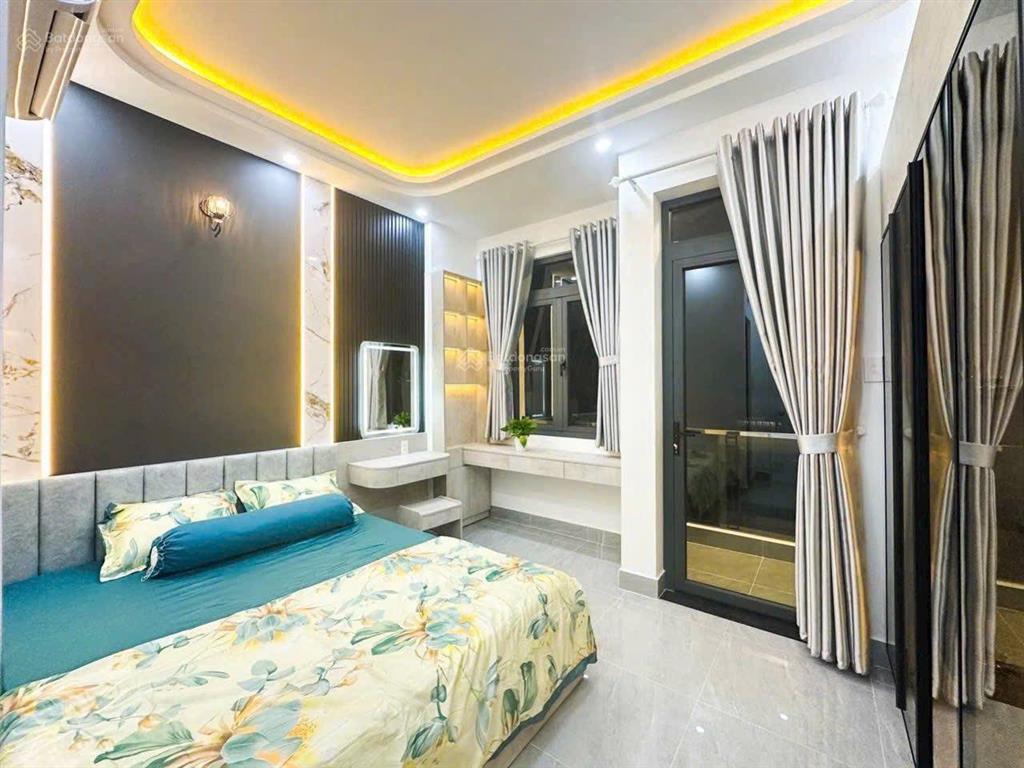 Nhà 2 lầu ngay, gần chợ bờ ngựa trường thpt nguyễn cửu phú, 6x20 giá 810 triệu