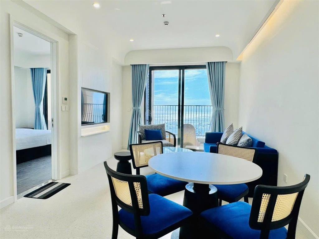 Chủ cần tiền bán cắt lỗ sâu  giá chỉ 1,8 tỷ  dt 33m2  dòng tiền 30tr/tháng  view biển pháo hoa
