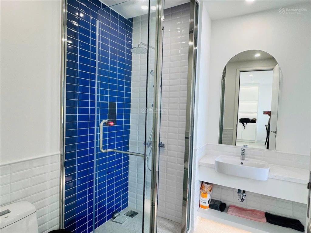 Chủ cần tiền bán cắt lỗ sâu  giá chỉ 1,8 tỷ  dt 33m2  dòng tiền 30tr/tháng  view biển pháo hoa