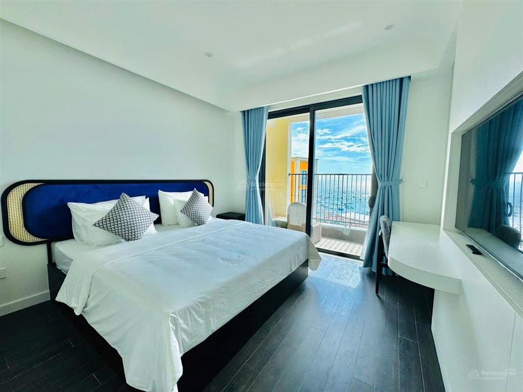 Chủ cần tiền bán cắt lỗ sâu  giá chỉ 1,8 tỷ  dt 33m2  dòng tiền 30tr/tháng  view biển pháo hoa