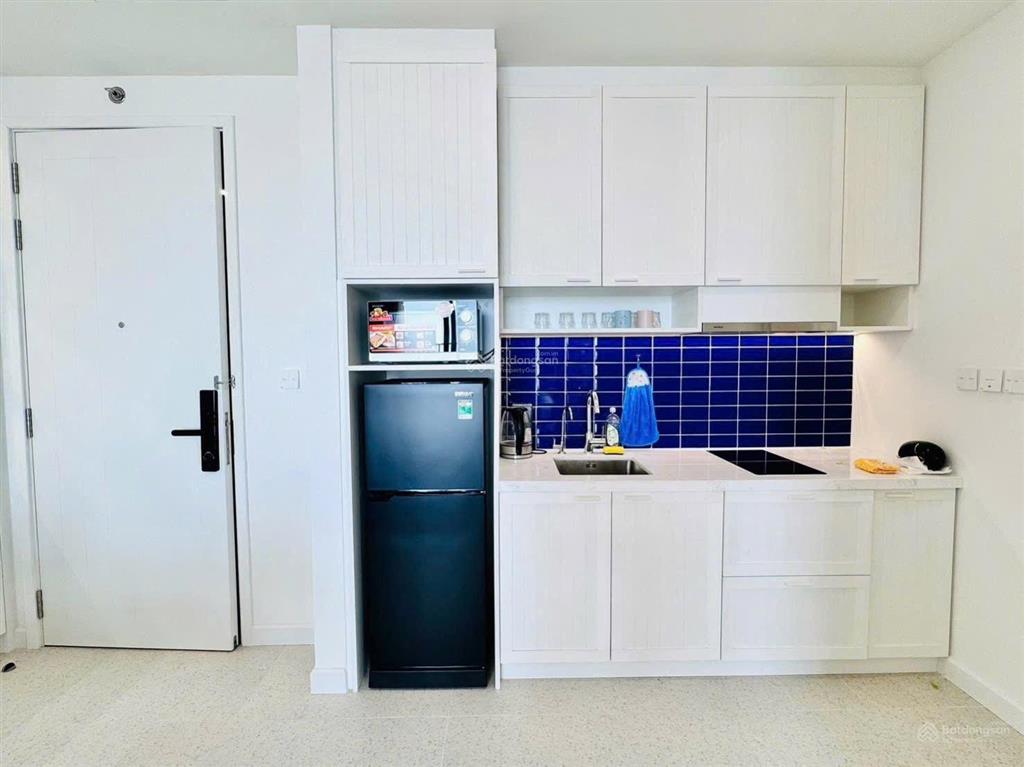 Chủ cần tiền bán cắt lỗ sâu  giá chỉ 1,8 tỷ  dt 33m2  dòng tiền 30tr/tháng  view biển pháo hoa