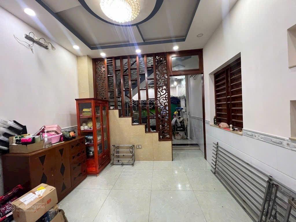 Nhà đẹp 2 tầng btct  hẻm ô tô quận 7  chỉ 4.8 tỷ