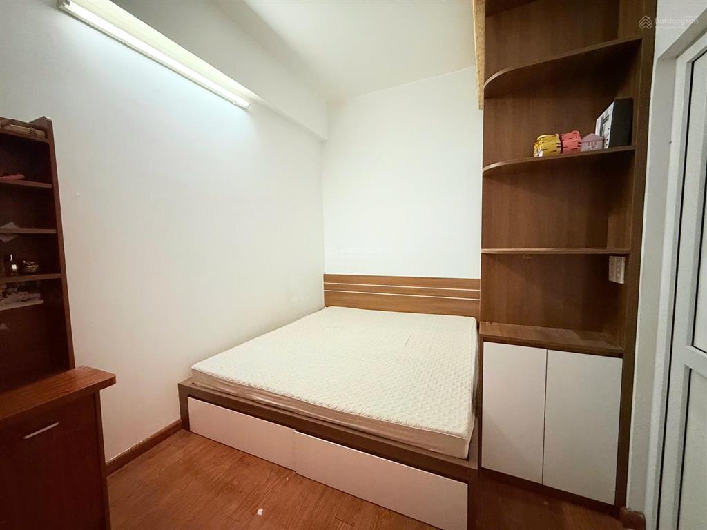 Giảm 200 triệu bán gấp căn 58m2 gemek 1  tầng trung  ban công đông nam  giá chỉ 3.750 tỷ