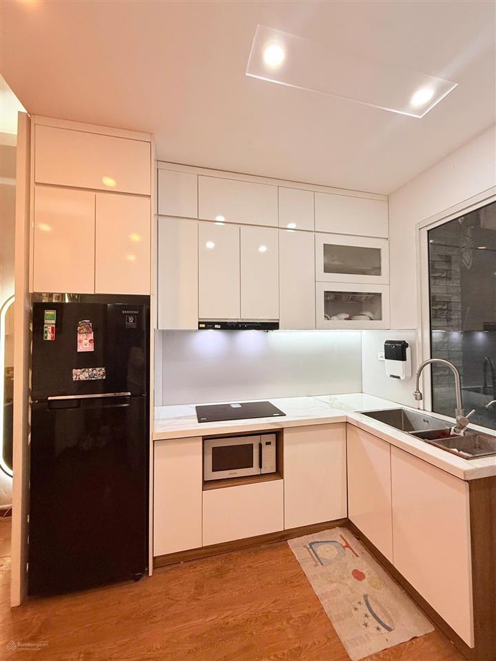 Giảm 200 triệu bán gấp căn 58m2 gemek 1  tầng trung  ban công đông nam  giá chỉ 3.750 tỷ