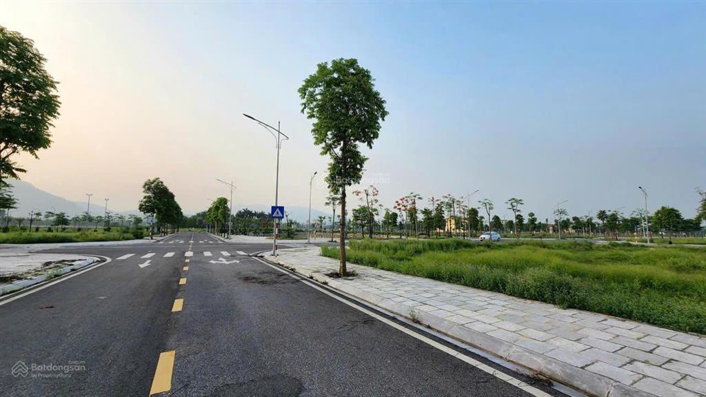 Giá giảm sâu lô đất đẹp nhất dự án, lô góc trục chính chỉ còn 1,95 tỷ, 114m2, đẹp, nhiều tiện ích