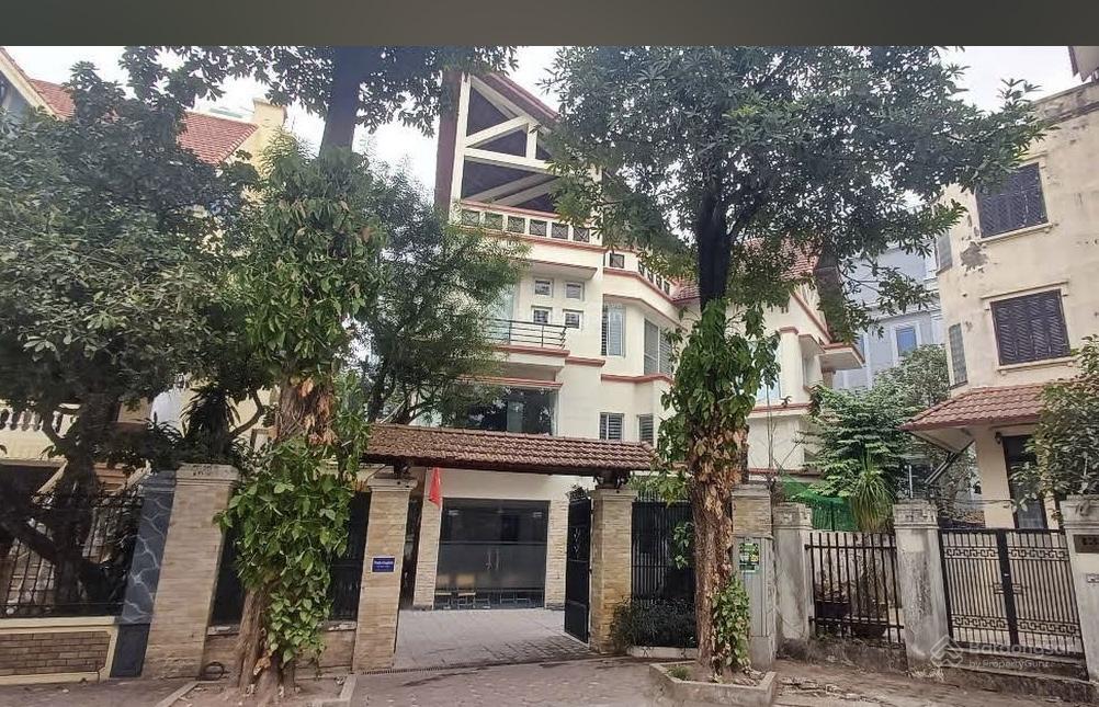 Chủ nhà đi nước ngoài cần bán ngay bt đơn lập 420m2 bán đảo linh đàm, giá chỉ 285tr/m2