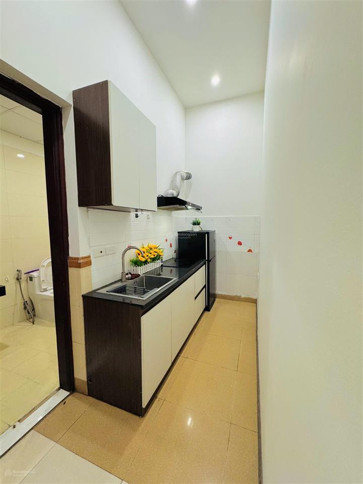 Chính chủ cho thuê căn hộ 2n1k võng thị tây hồ, giá 7tr/th full đồ, máy giặt riêng  0332 214 ***