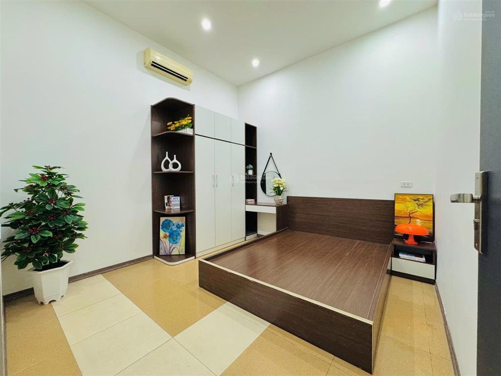 Chính chủ cho thuê căn hộ 2n1k võng thị tây hồ, giá 7tr/th full đồ, máy giặt riêng  0332 214 ***