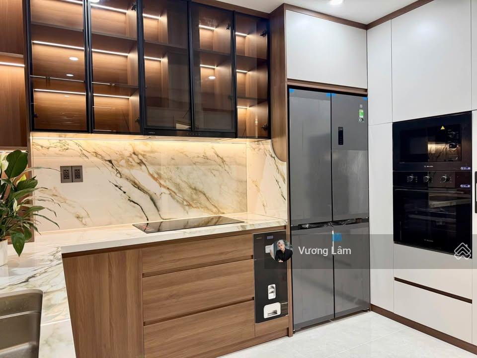 Bán penthouse babylon 101m2 3pn 2wc có sân thượng usable tốt view đông nam sổ riêng giá 6.75 tỷ