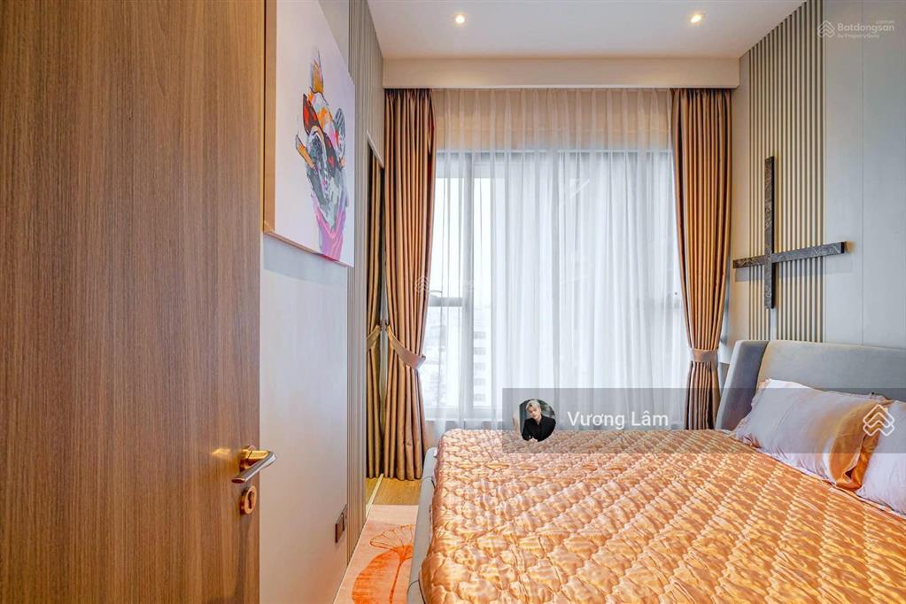 Cho thuê căn hộ 2pn, 2wc, 116m2, 18 triệu, tại the everrich i, q11, hcm