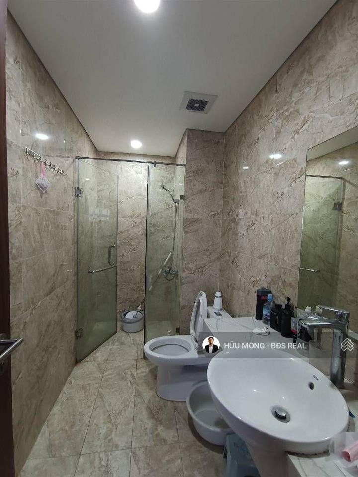 Bán gấp cc hồng hà eco city  dt 61m2, 2pn, 2wc  đủ đồ ở ngay  chỉ 4.3 tỷ