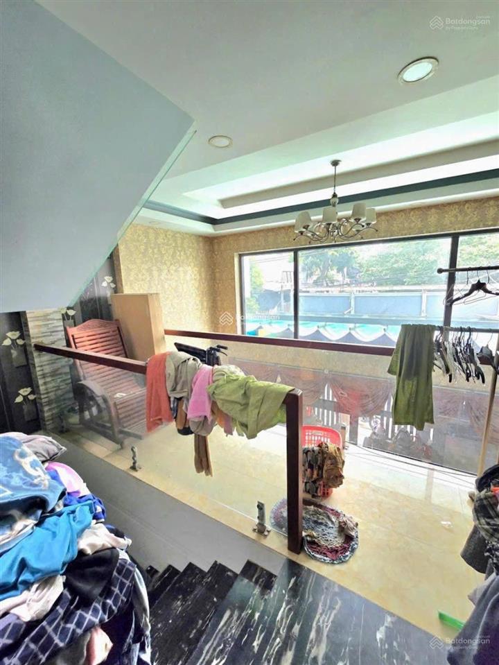 Nhà 3tầng ,mtkd ngay hoàng diệu 2, 76m2, ngang bề thế 5,7m,xe hợi đậu trước nhà ngày đêm, nhỉnh 9tỷ