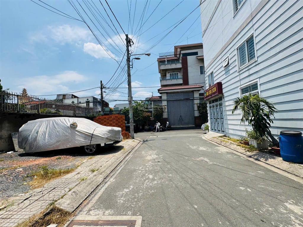 Lô góc 2mt thoáng ,ngay sư phạm kỹ thuật ,60m2, gpxd 5 tầng ,hẻm xe tải ,dân trí cao ,nhỉnh 6 tỷ