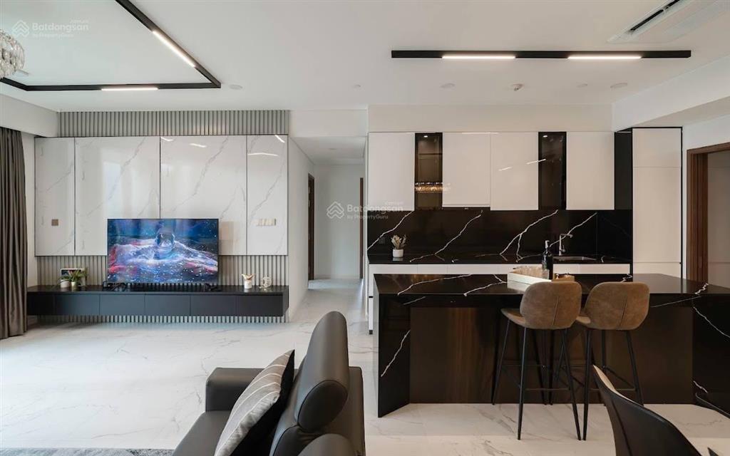 Cho thuê căn hộ 4 phòng ngủ galleria metropole quận 2