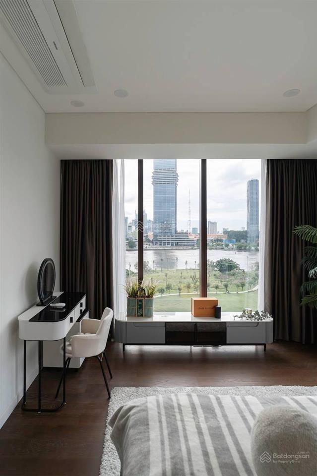 Cho thuê căn hộ 4 phòng ngủ galleria metropole quận 2
