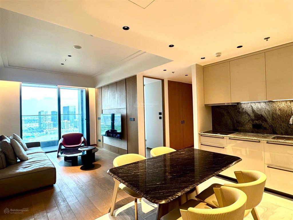 Bán căn hộ 2 phòng ngủ căn góc grand marina saigon 92m