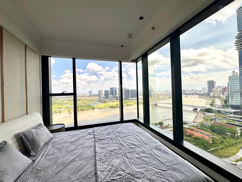 Bán căn hộ 2 phòng ngủ căn góc grand marina saigon 92m