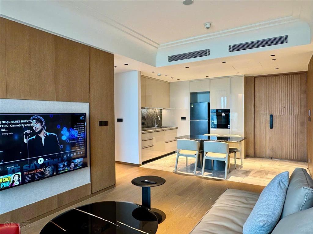 Bán căn hộ 2 phòng ngủ căn góc grand marina saigon 92m