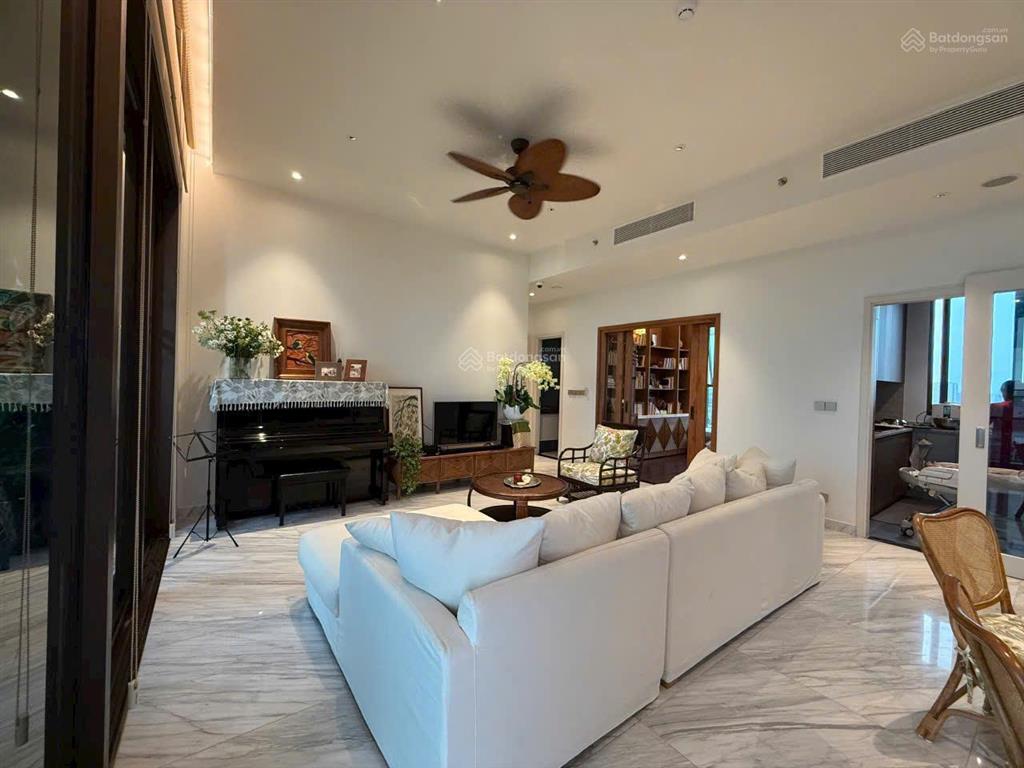 Cho thuê căn hộ define 4 phòng ngủ 325m2