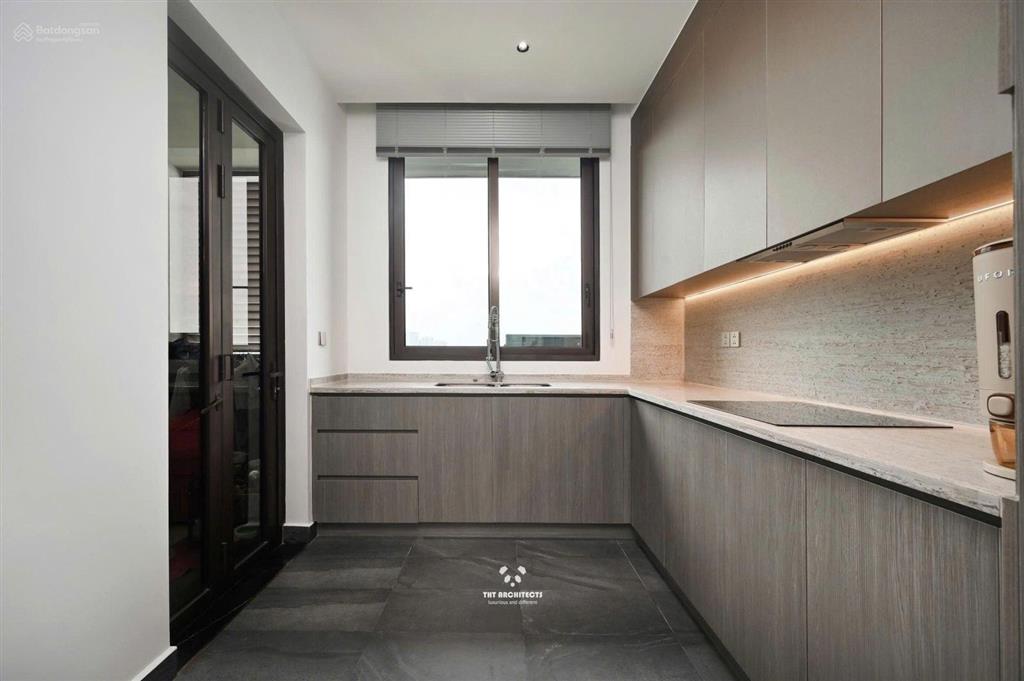 Cho thuê căn hộ đẹp xuất sắc tại căn hộ define, 117,485 triệu vnd, 220 m2