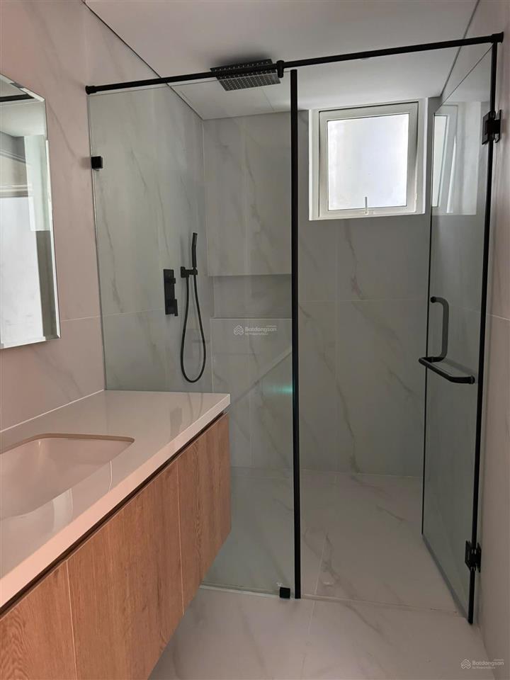 Cho thuê bt tại palm city, giá tốt 70 triệu, 240m2, 4pn, 4wc