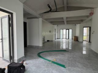 Cho thuê toà nhà biệt thự vinhomes golden river phù hợp làm văn phòng
