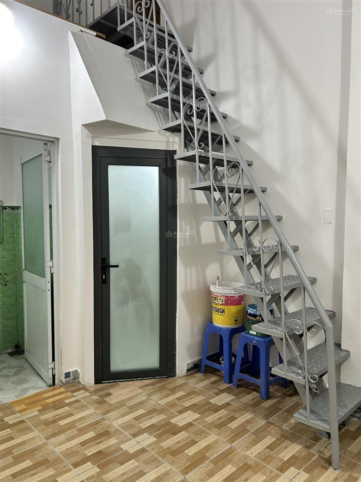Cho thuê nhà 100 m2, phù hợp để mở văn phòng hoặc dạy học. nhà mới có thể nhận nhà ngay. khu an nin
