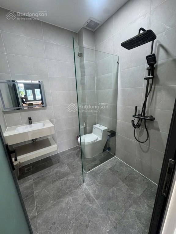 Mặt tiền khu nguyễn gia trí (d2)  dt 8 x 22m  hiếm nhà bán  giảm về 58 tỷ
