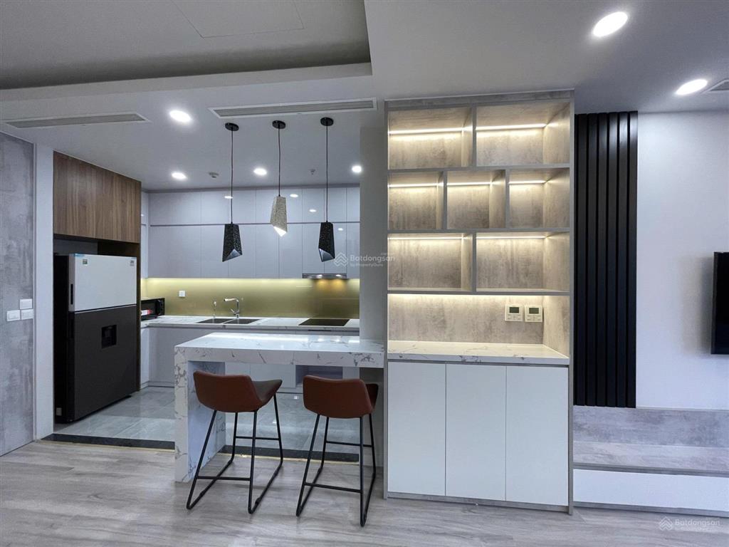 Bán căn hộ 107m2 tại the diamond residence, 14 tỷ, 3pn, 2wc,ban công đông nam, lê văn lương