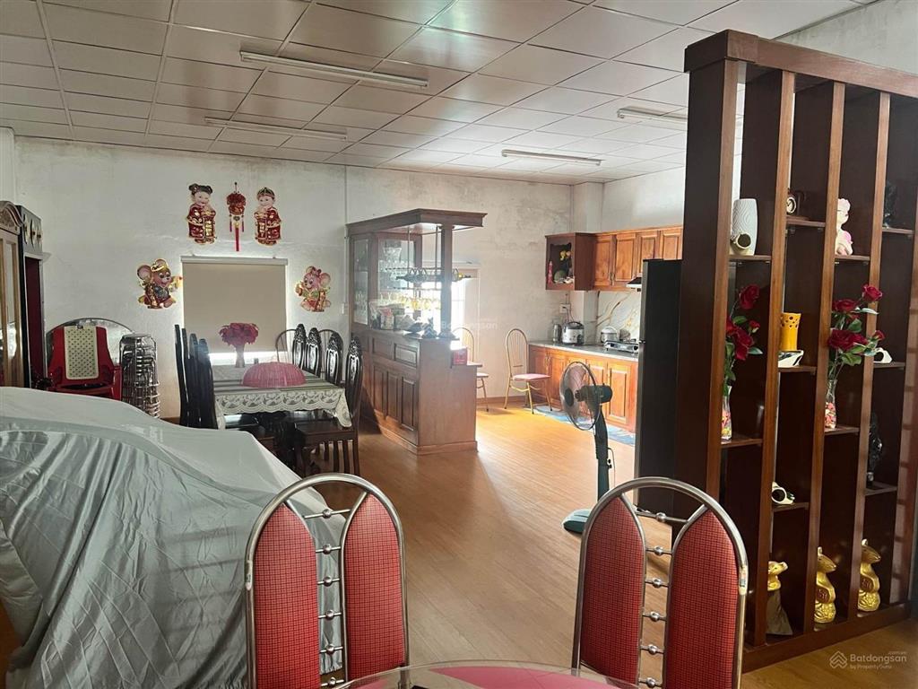 Chính chủ cần bán gấp nhà mặt tiền kinh doanh lê văn chí , thủ đức.150m2 chỉ 16 tỷ , sổ hồng riêng