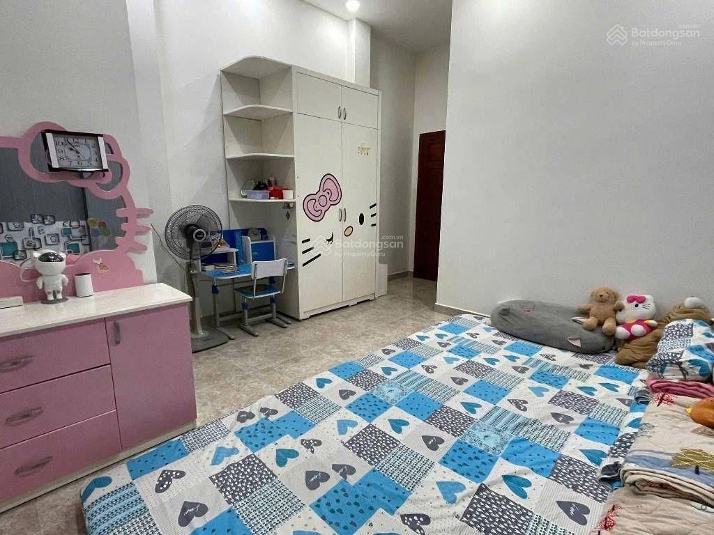 Cần bán gấp nhà tại đường số 9,linh xuân thủ đức giá 5,5 tỷ, 78m2, 3pn, 3wc, 2 tầng,sổ hồng riêng