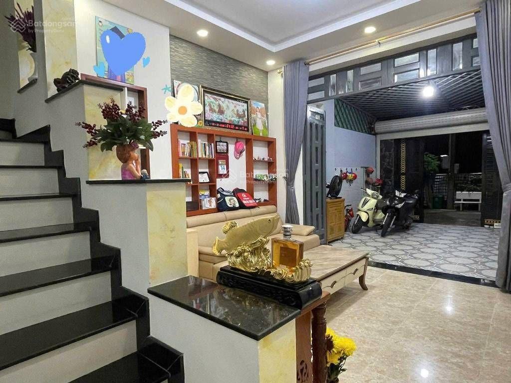 Cần bán gấp nhà tại đường số 9,linh xuân thủ đức giá 5,5 tỷ, 78m2, 3pn, 3wc, 2 tầng,sổ hồng riêng