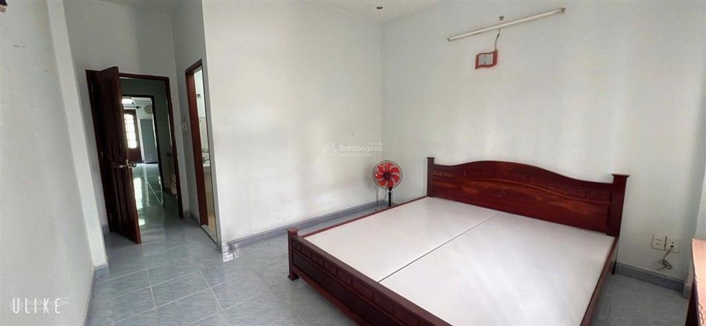 Cần bán gấp nhà 2 lầu, hiệp bình, thủ đức 90m2, giá chỉ hơn 5 tỷ, sổ riêng, hẻm xe hơi