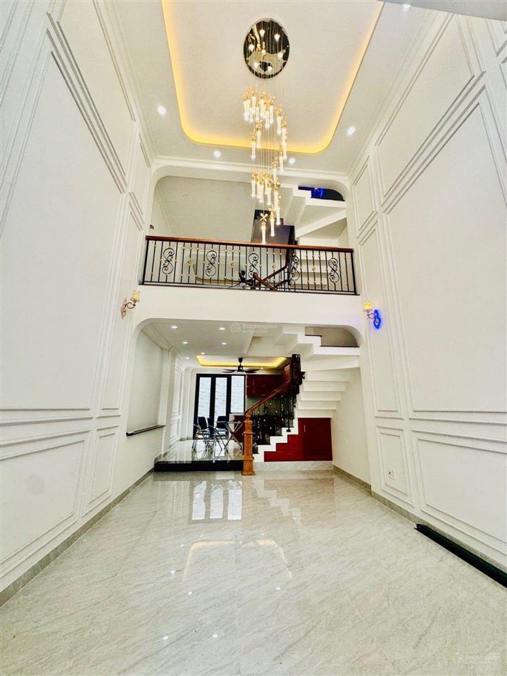 Hạ gấp 500tr về 7 tỷ 5, bán nhanh trong tháng,4 lầu, hiệp bình thủ đức, sổ hoàn công,ô tô trong nhà