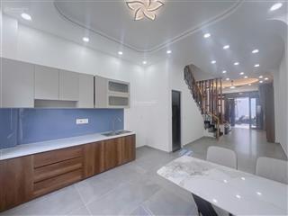 Nhà mới xây cực tâm huyết chủ giảm 300tr còn 5 tỷ 2,cách phạm văn đồng 300m,60m2, shr, hẻm ô tô lớn