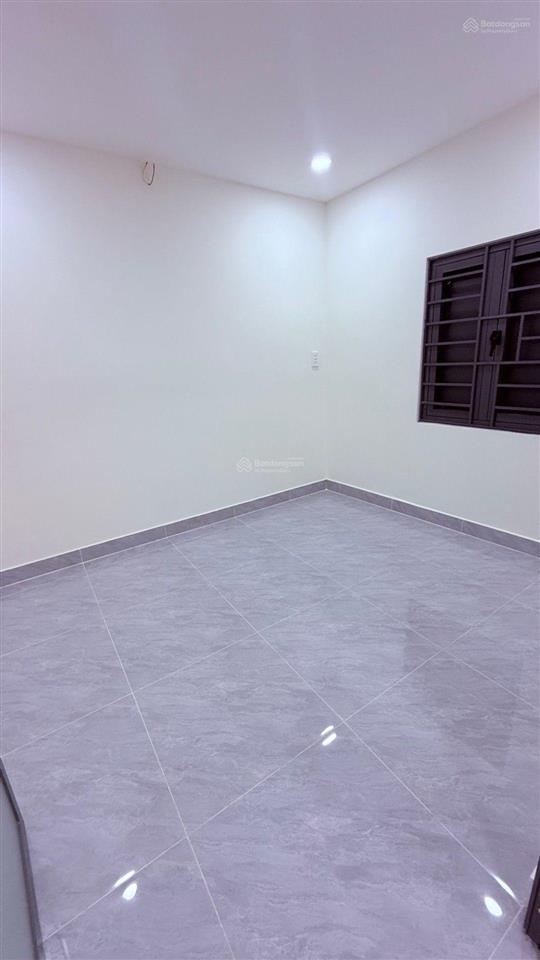 Giảm thêm 300tr chỉ còn 4 tỷ 5 tại số 5, linh xuân, 61m2, 3pn, 2wc, hướng đông nam, hẻm ô tô lớn