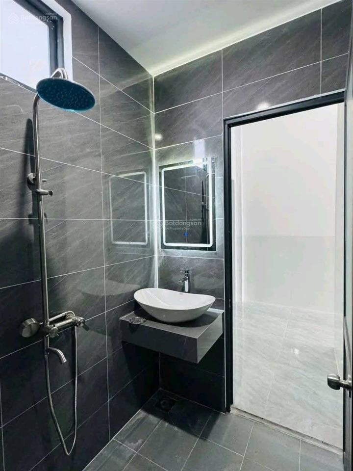 Bán gấp biệt thự mini trệt đường số 5, linh xuân 108m2, sân đậu ô tô, sổ hồng riêng chỉ 4,5 tỷ