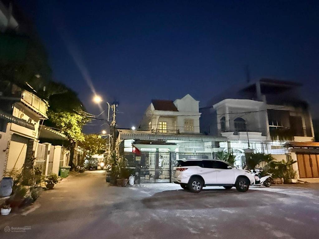 Giảm lần 3 từ 12 tỷ xuống còn 9 tỷ bán gấp biệt thự tại tam hà, p tam bình, thủ đức,150m2 ngang 7.5