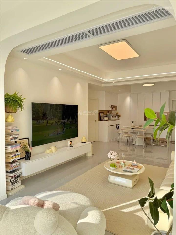 Căn hộ chung cư bán gấp tại khu căn hộ sacomreal584, 4,5 tỷ, 105m2 0938 114 ***