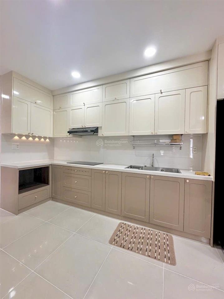 Bán cc tại the flemington, giá tốt 7,9 tỷ, 86m2, view đẹp, 2pn, 2wc, q11, hcm