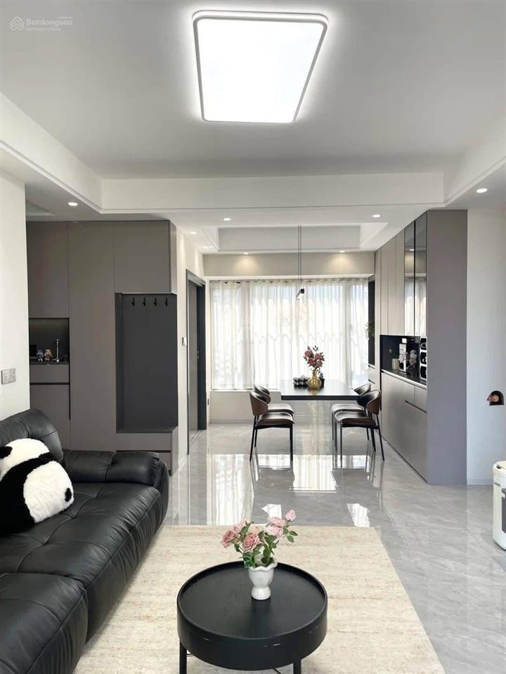 Cho thuê cc 2pn 2wc, 75m2 tại the harmona, giá tốt