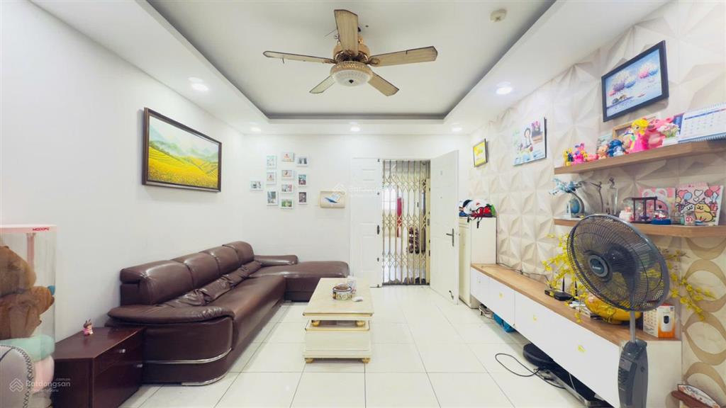 Cho thuê cc 2pn, 2wc tại tân hương tower, 9 triệu, 76m2, đẹp, tiện ích đầy đủ