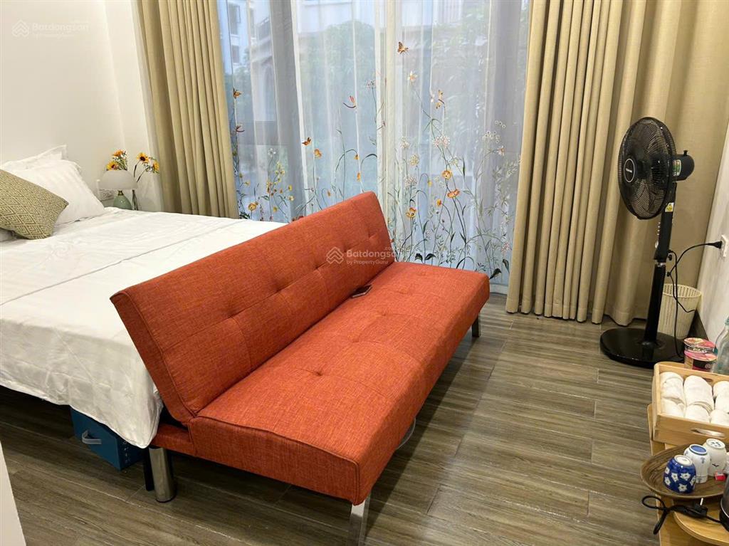 Cho thuê nhà phân khu thời đại hoàn thiện 5 tầng, 6 phòng ngủ khép kín giá 18 triệu bao phí