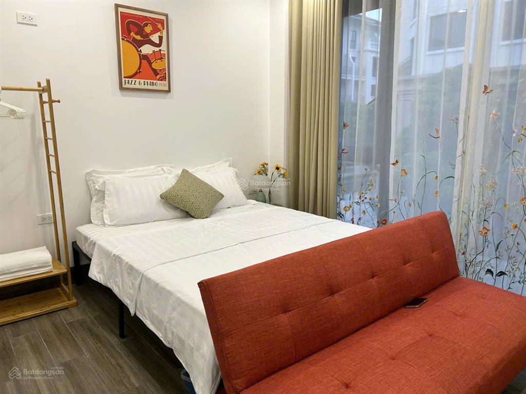 Cho thuê nhà phân khu thời đại hoàn thiện 5 tầng, 6 phòng ngủ khép kín giá 18 triệu bao phí