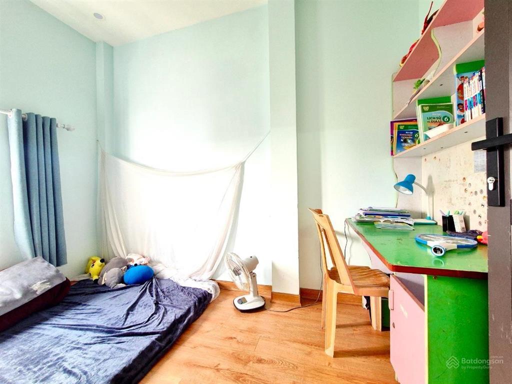 Hàng siêu hiếm tại yên nghĩa, 56 m2, 3 tầng, 7m mặt tiền, giá 5.5 tỷ, pháp lý đầy đủ