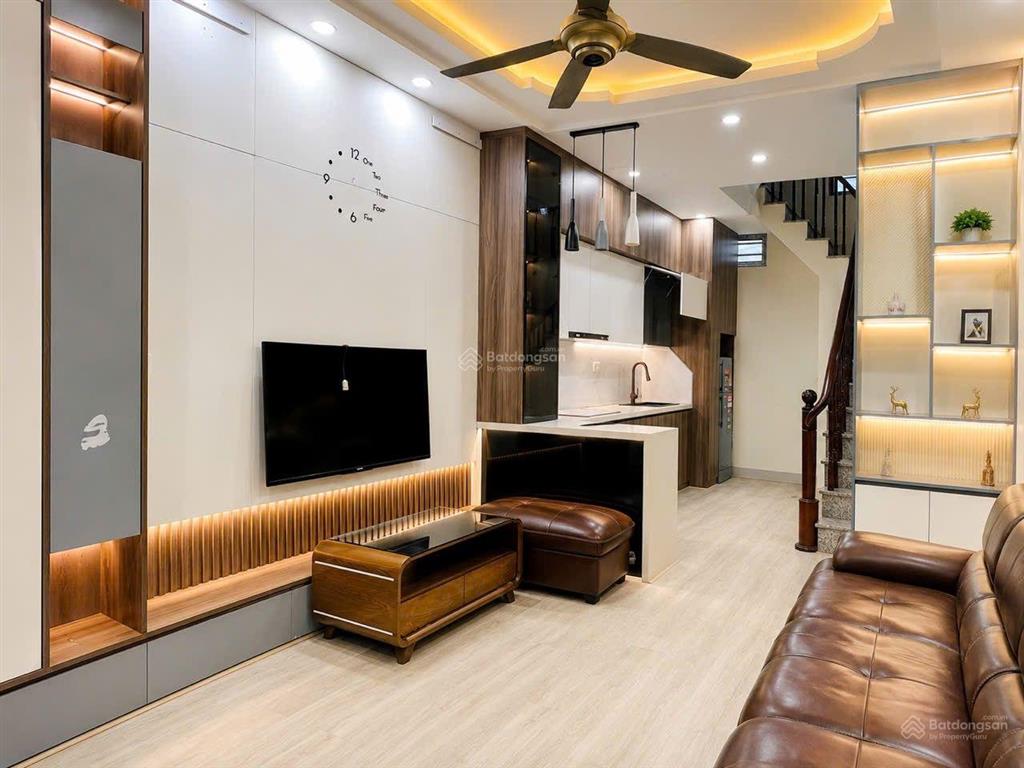 Bán nhà yên hòa, yên nghĩa, hà đông  dt 35m2 4 tầng, ô tô đỗ cửa, nhà mới full nội thất giá 4.3 tỷ